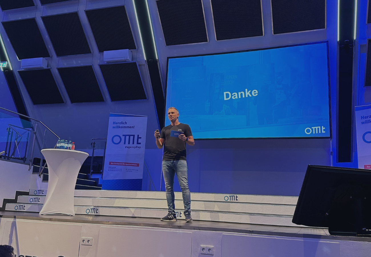 OMT Bühne mit Speaker 
